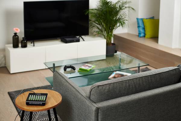 Varta LCD Multi Charger pre 8x AA/AAA