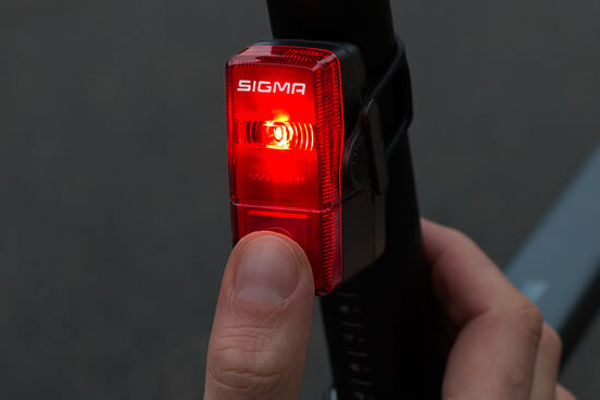Lampka rowerowa tylna LED Sigma Cubic Flash 15915