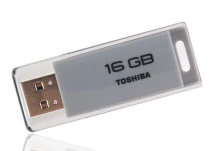 Pendrive Toshiba ASAGIRI 16GB SZARY