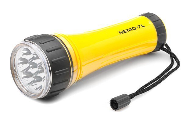wodoszczelna latarka diodowa MacTronic Nemo 7L