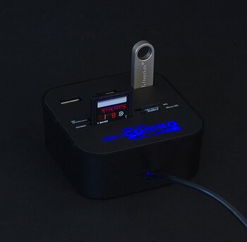 3-portowy hub USB 2.0 z czytnikiem kart pamięci AK219