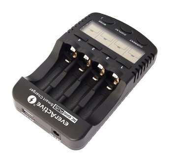 ładowarka everActive NC-1000 PLUS + 4 x R6/AA GP 2700mAh (box)