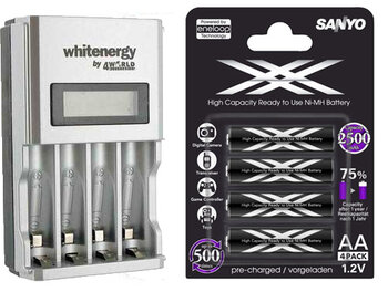 Ładowarka procesorowa Whitenergy 6455 + 4 x R6/AA Eneloop XX 2500 mAh