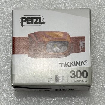 OUTLET Latarka czołowa, czołówka Petzl Tikkina czerwona E060AB03 OUTLET Latarka czołowa, czołówka Petzl Tikkina czerwona E060AB03