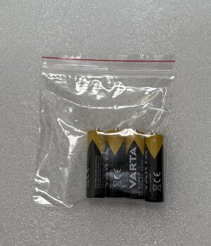 OUTLET 4 x cynkowo-węglowa Varta R6 AA Superlife / Super Heavy Duty (blister)