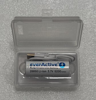 OUTLET Akumulator everActive 26650 3,7V Li-ion 5200mAh micro USB z zabezpieczeniem BOX