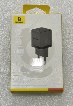 OUTLET Baseus Palm P10111605113-00 30W szybka ładowarka sieciowa z gniazdem USB-C PD 3.0 PPS OUTLET Baseus Palm P10111605113-00 30W szybka ładowarka sieciowa z gniazdem USB-C PD 3.0 PPS