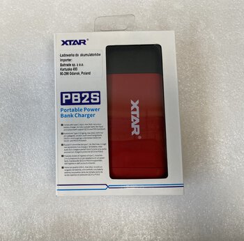 OUTLET Ładowarka / power bank do akumulatorów cylindrycznych Li-ion 18650 / 20700 / 21700 Xtar PB2S czerwony