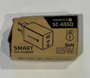 OUTLET Ładowarka sieciowa everActive GaN SC-655Q z gniazdem USB oraz 2x USB-C PD PPS QC4+ 65W