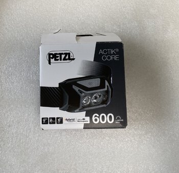 OUTLET Latarka czołowa, czołówka Petzl Actik Core szara E065AA00