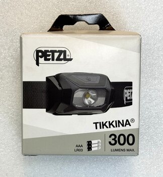 OUTLET Latarka czołowa, czołówka Petzl Tikkina czarna E060AB00