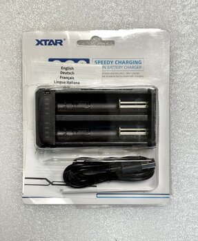 OUTLET Szybka ładowarka do akumulatorów cylindrycznych Li-ion 18650 Xtar SC2 USB-C
